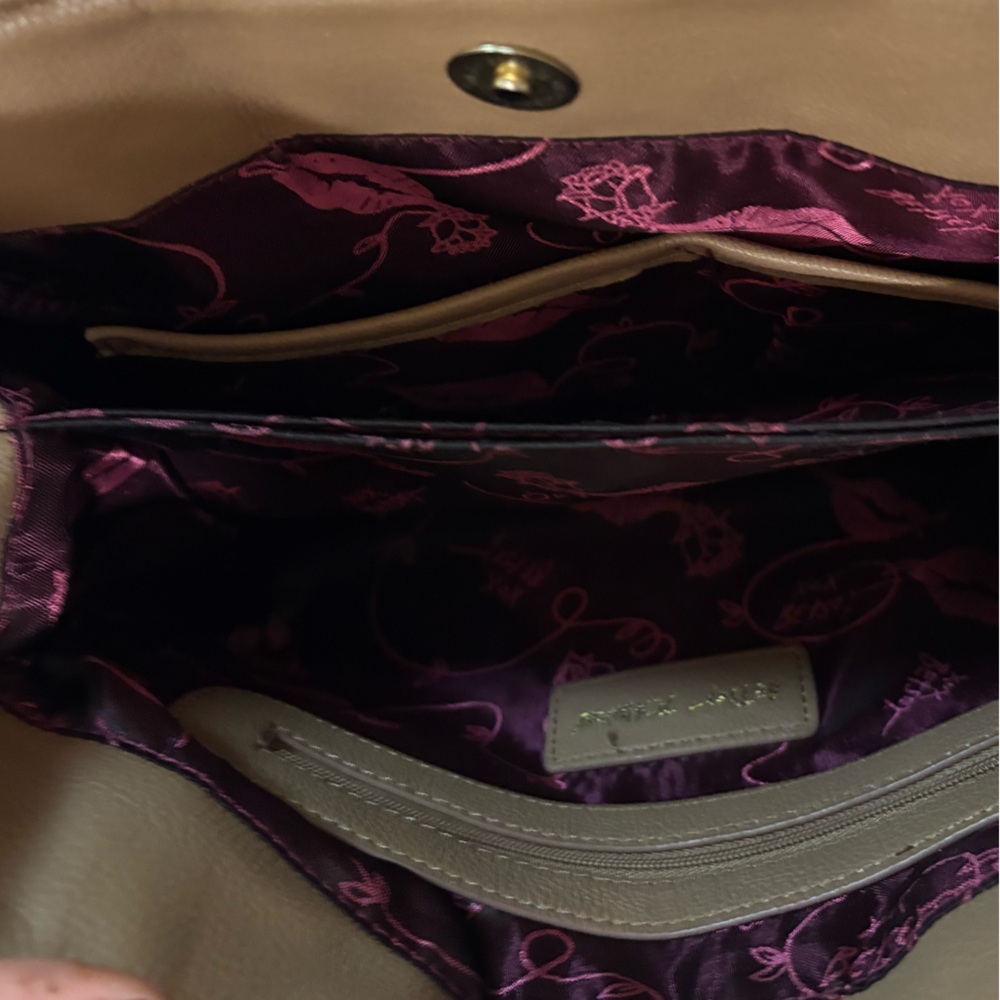 Betsey Johnson White and Tan Quilted Heart Shoulder Bag - Picture 5 of 7